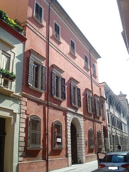 Foto di Palazzo Braschi scattata da Casa Bufalini